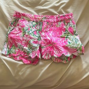 Lily Pulitzer scalloped shorts